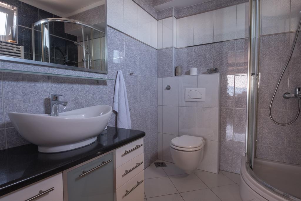 Апартаменти Private Penthouse Djurasevic Светі-Стефан Екстер'єр фото